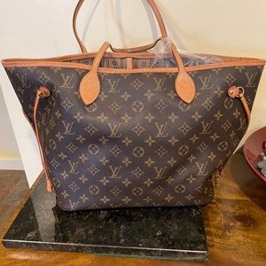 Louis Vuitton MM Neverfull MM